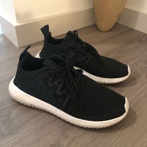Adidas Women’s Tubular Shoes